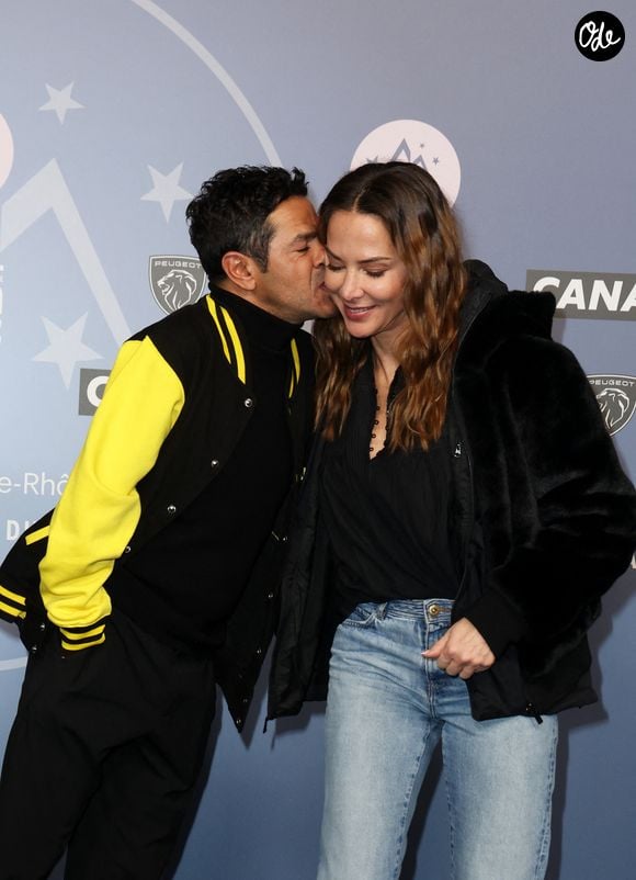 Sur Instagram, le 28 août 2026, Mélissa Theuriau a rendu hommage à son grand-père, qu’elle décrit comme un homme "délicat, timide et poétique".

Jamel Debbouze et sa femme Mélissa Theuriau lors du 29ème Festival International du Film de Comédie de l'Alpe d'Huez le 21 Janvier 2026.

© Dominique Jacovides/Bestimage