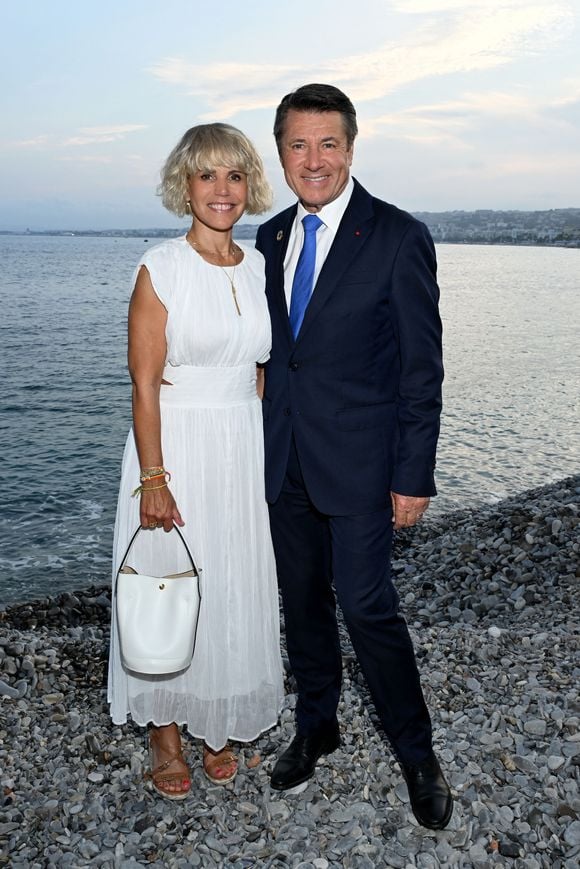 "On a passé l’âge des coups de tête", avait-elle notamment confié à "Nice-Matin" au sujet de leur couple. 

Christian Estrosi et sa femme, Laura Tenoudji Estrosi - Soirée spectacle et dîner à la plage Castel, pour les maires participant à l' UNOC3 (conférence des Nations unies sur l’océan). Sur la Promenade des Anglais à Nice, un concert Dj avec Agoria et Cassius, suivi d'un spectacle de drones inédit, le 6 juin 2025. 

© Bruno Bebert / Bestimage