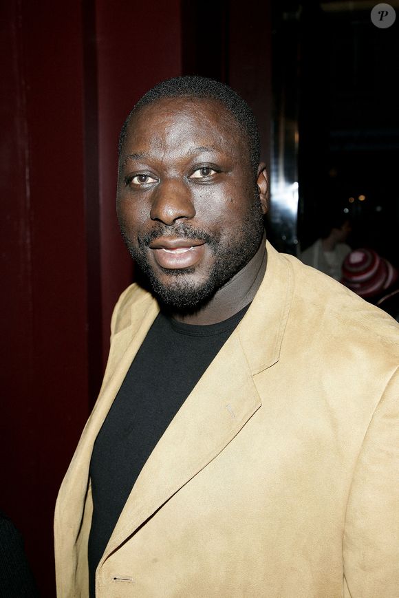 L'acteur français Mouss Diouf assiste à la première du duo comique français 'Omar et Fred' au théâtre de la Grande Comédie à Paris, France, le 27 mars 2006. Photo par Laurent Zabulon/ABACAPRESS.COM.