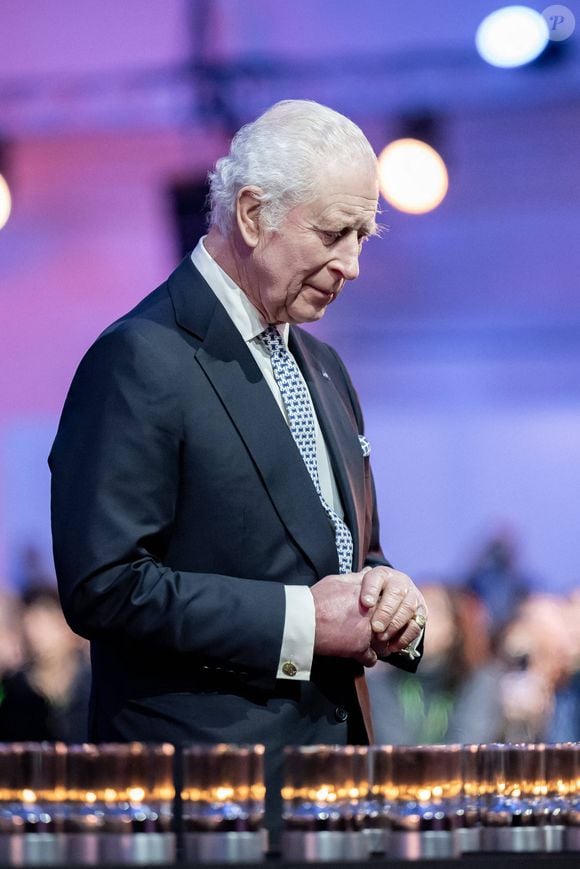 Le roi d’Angleterre vient d’apprendre la mort d’un homme dont il était proche

Le roi Charles III d'Angleterre - Les chefs d'État et les membres des familles royales assistent à la cérémonie de commémoration du 80ème anniversaire de la libération d'Auschwitz au Mémorial et musée d'Auschwitz-Birkenau le 27 janvier 2025.