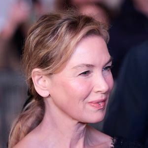 Renée Zellweger a répondu aux questions d'Isabelle Ithurburu dans l'émission 50' inside, diffusée le samedi 1er février 2025 sur TF1
Renée Zellweger - Avant-première du film "Bridget Jones : Folle de lui" au Grand Rex à Paris le 27 janvier 2025. © Cyril Moreau/Bestimage