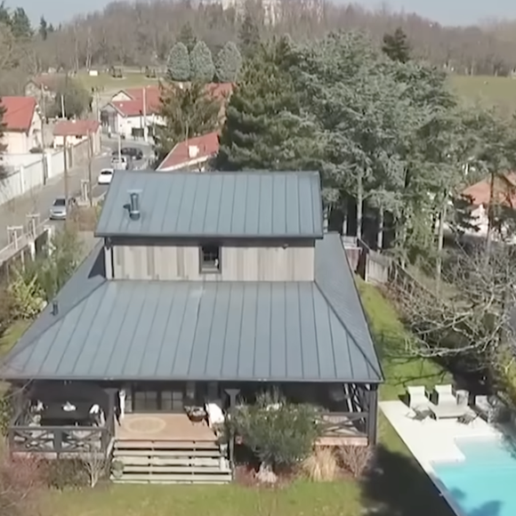 Cecile Siméone dévoile sa maison en bois près de Lyon, "La maison France 5", Janvier 2025
