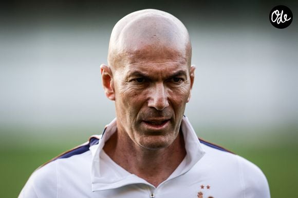 Tout ne s'est pas passé comme prévu pour Zinédine Zidane 

Zinédine Zidane - Entraînement de l'équipe de France en préparation de la Ligue des nations de l'UEFA 2026 au Centre national de Clairefontaine le 21 septembre 2026.  (Credit Image: © Matthieu Mirville/ZUMA Press Wire / Bestimage)