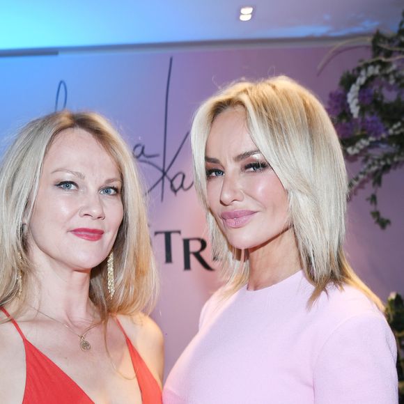 "On s'aime énormément", a déclaré la maman de Nina au magazine "Télé 2 semaines" 

Semi-exclusif - Adriana Karembeu et sa soeur Natalia Sklenarikova - A l'occasion de la fête des Mères, Adriana Karembeu et Lenôtre s'associent pour créer l'entremets "Nina" au Pré Catelan à Paris le 29 avril 2025.
Cette création à quatre mains est le fruit d'une complicité artistique entre Adriana Karembeu, icône internationale de la mode, ambassadrice engagée, maman au grand cœur et Étienne Leroy Chef Patissier Lenôtre el Champion du Monde de la Pâtisserie.
Pensé comme une rose à offrir, l'entremets " Nina " est symbole de tendresse, de lien et de partage. Cette co-création soutient la Croix-Rouge française, 5% des bénéfices seront reversés à l'association, auprès de laquelle Adriana Karembeu est ambassadrice depuis plus de 25 ans. © Rachid Bellak/Bestimage
