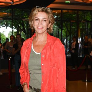Exclusif - Corinne Touzet - People à la 100ème du spectacle de Vincent Dedienne "Un soir de gala" au théâtre Marigny à Paris le 27 juin 2022. © Coadic Guirec/Bestimage