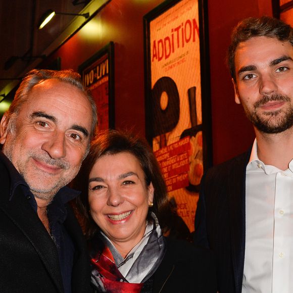 Antoine Duléry, Carole Amiel et son fils Valentin Montand au spectacle "Ivo Livi ou Le destin d'Yves Montand" au théâtre de la Gaîté-Montparnasse à Paris, France, le 11 octobre 2016. Crédit Coadic Guirec/Bestimage