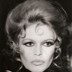 Ensemble, la célébrité et l'anonyme aurait vécu une liaison passionnée mais aussi tout à fait "ordinaire"...

Brigitte Bardot fumant, vers 1966. Photo par JRC Photo Library/The Hollywood Archive/Photoshot/Abaca