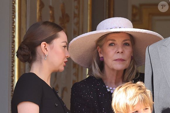 La princesse Alexandra de Hanovre, sa mère la princesse Caroline de Hanovre - La famille princière de Monaco au balcon du palais, à l'occasion de la Fête Nationale de Monaco. Le 19 novembre 2023
© Dominique Jacovides-Bruno Bebert / Bestimage