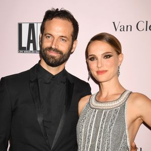 Aleph, aujourd’hui âgé de 14 ans, et Amalia, qui a 8 ans sont le fruit de son union avec Natalie Portman. 
Benjamin Millepied et sa femme Natalie Portman - Les célébrités lors de la soirée 'L.A. Dance Project' à Los Angeles.  Agence / Bestimage