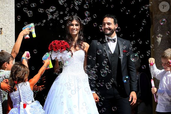 Sortie du mariage religieux de Sophie Vouzelaud, première dauphine de Miss France 2007 et malentendante, avec son compagnon Fabien Boutamine à Saint Junien le 18 août 2018.
© Patrick Bernard / Bestimage