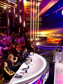 Quelle surprise ! Cette célébrité de Danse avec les stars était secrètement en couple depuis un an et demi, sa moitié se dévoile en direct