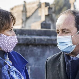 De bonne guerre ?

Ségolène Royal, Francois Hollande - Le président se recueille sur la tombe de François Mitterrand, son prédécesseur, à Jarnac, pour les commémorations du 25ème anniversaire de sa mort. Jarnac, le 8 janvier 2021.

© Sébastien Ortola / Pool / Bestimage