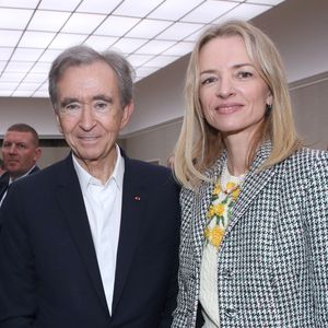 Bernard Arnault et Delphine Arnault (Présidente de Dior) - Défilé de mode Dior Homme, Collection Printemps / Été 2026, Front Row, dans le cadre de la Fashion Week de Paris, France, le 27 Juin 2025. 

© Olivier Borde / Bertrand Rindoff / Bestimage