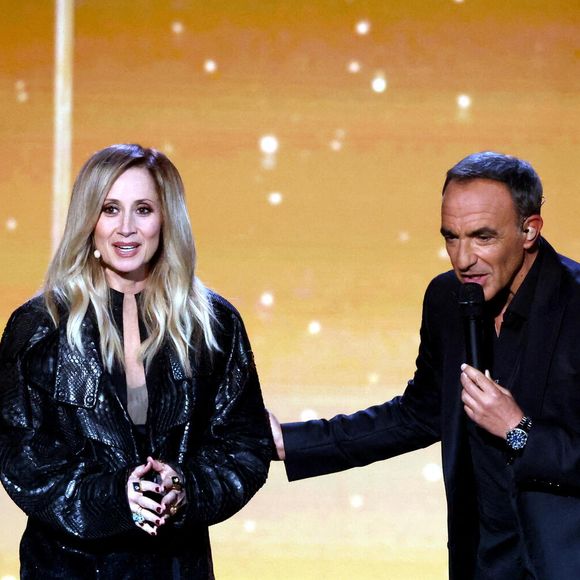 Exclusif - Lara Fabian et Nikos Aliagas lors de l'enregistrement de l'émission "La chanson secrète N°14", présentée par N.Aliagas et diffusée le 26 décembre sur TF1, consacrée à Lara Fabian à Paris le 10 décembre 2025. © Jacovides-Moreau/Bestimage