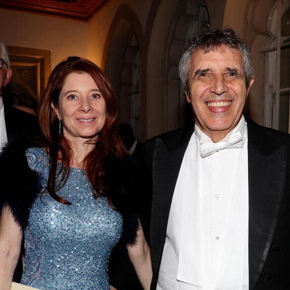 Julien et Hélène ont échangé regards complices, sourires et gestes tendres, ne cachant pas leur bonheur de se trouver dans un endroit aussi prestigieux que le Guildhall pour vivre une soirée magique.


Exclusif - Julien Clerc et sa compagne Hélène Grémillon arrivent au banquet d'état au Guildhall à Londres en marge de la visite du couple présidentiel français au Royaume Uni le 9 juillet 2025.

© Dominique Jacovides / Bestimage