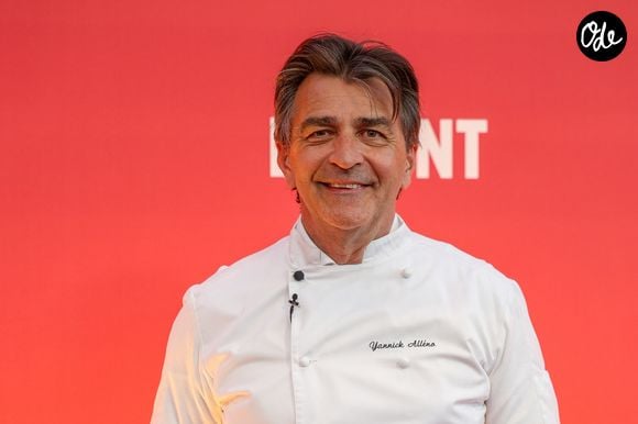 Près de 600 étudiants s’y relaient chaque année face aux clients.

Yannick Alleno - Cérémonie des remises des Etoiles Michelin 2026 au Grimaldi Forum à Monaco le 16 mars 2026. © Jean-Marc Lhomer/Bestimage