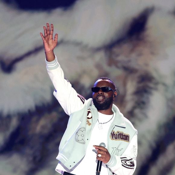 Exclusif - Gims sur la scène du "Gala des pièces jaunes, le concert événement" à Paris La Défense Arena à Nanterre le 23 janvier 2025.
© Jacovides / Moreau / Bestimage