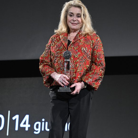 Catherine Deneuve - Remises de prix lors du 71ème Taormina Film Festival à Taormine (Italie) le 11 juin 2025. SGP / BESTIMAGE