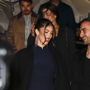 Iris Mittenaere, Antoine Dupont arrivent à l'hôtel Carlton Beach pour assister au Grand Diner-Dadju avant le 78e Festival de Cannes annuel le 17 mai 2025 à Cannes, France. Photo by Marco Piovanotto/ABACAPRESS.COM