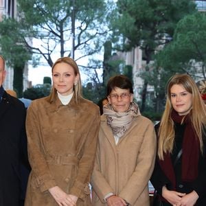 Le prince Albert II de Monaco, La princesse Charlène de Monaco, La princesse Stéphanie de Monaco, Camille Gottlieb lors du spectacle Monaco sous les Etoiles, sous le chapiteau de Fontvieille à Monaco, le 22 décembre 2025. 
© Claudia Albuquerque / Bestimage