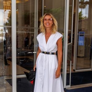 Alexandra Lamy arrive à l'hôtel Martinez lors du 77ème Festival International du Film de Cannes (14 - 25 mai 2024), le 16 mai 2024.