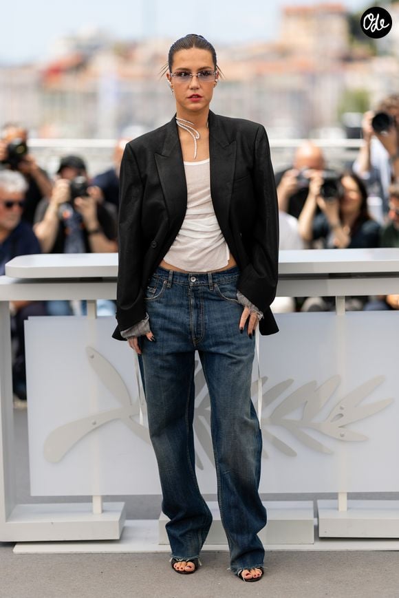L'affaire sera examinée sur le fond lors de la prochaine audience.

Adèle Exarchopoulos au photocall du film "Mariage Au Goût D'Orange" lors du 79ème Festival International du Film de Cannes, France, le 20 mai 2026. © Jacovides-Moreau/Bestimage