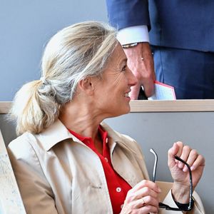 Anne-Sophie Lapix lors de la cérémonie de présentation rendant hommage à la carrière de Rafael Nadal lors de la première journée des Internationaux de France 2025 à Roland Garros le 25 mai 2025 à Paris, France.  Photo by Franck Castel/ABACAPRESS.COM