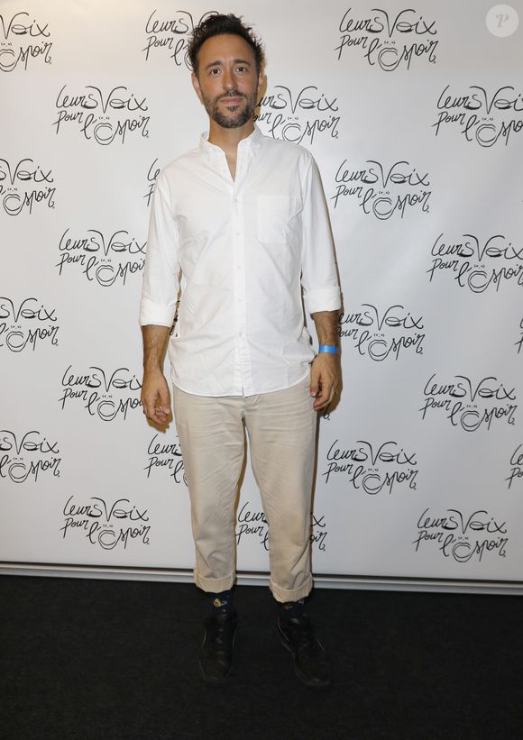 Charlie Winston au Photocall de la 10ème édition de la soirée "Leurs voix pour l'espoir" au profit de la recherche contre le cancer du pancréas (fondation ARCAD) à l'Olympia à Paris le 17 octobre 2022. © Marc Ausset-Lacroix / Perusseau / Bestimage