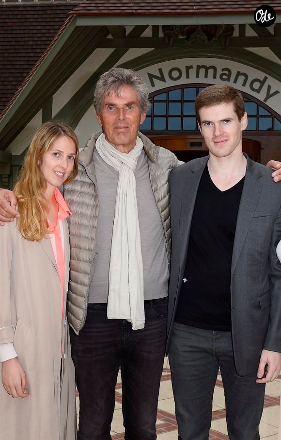 Dominique Desseigne (PDG du groupe Lucien Barrière) entre ses enfants, Joy Desseigne et Alexandre Desseigne - Inauguration de l'hôtel Barrière Le Normandy à Deauville, le 18 juin 2016. © Coadic Guirec/Bestimage