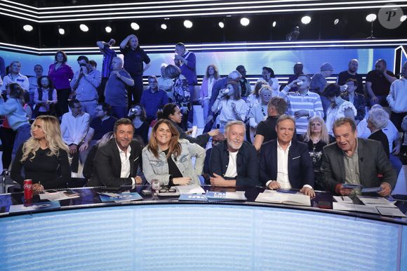 S'il refuse d'en dire plus pour l'instant, une chose est sûre : Jean-Michel Maire ne sera pas chroniqueur de Cyril Hanouna dans "Tout beau tout 9", nouvelle émission sur W9.

Exclusif - Polska, Bernard Montiel, Valérie Benaim, Jean-Michel Maire, Fabien Lecoeuvre, Michel Mary, sur le plateau de l’émission « TPMP » présentée par C.Hanouna et diffusée en direct sur Youtube et sur toutes les box (SFR, FREE, Bouygues, MyCanal etc), Paris, France, le 25 mars 2025. © Jack Tribeca / Bestimage