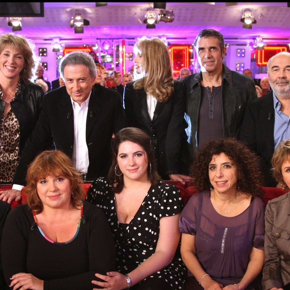 Cette grande actrice ne manie pas la langue de bois

Marie Pascale Osterrieth, Michel Drucker, Arielle Dombasle, Julien Clerc, Gerard Jugnot, Michel Blanc, Michele Bernier, Charlotte Gaccio, Isabelle De Botton & Miou-Miou – enregistrement de l’émission Vivement Dimanche'.  Guillaume Gaffiot/Bestimage