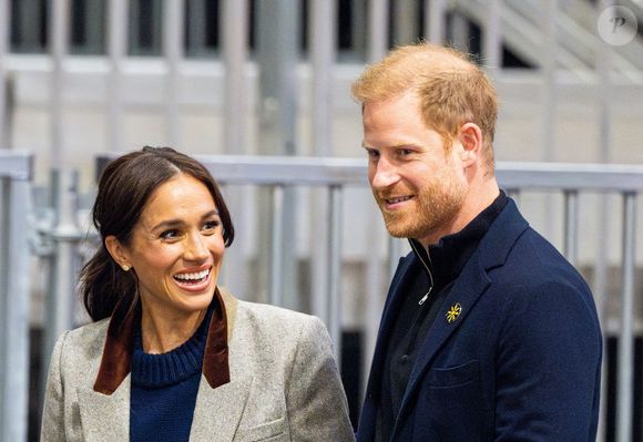 Mais cet acte manqué ne devrait pas entraver la réconciliation.

Le prince Harry, duc de Sussex, et Meghan Markle, duchesse de Sussex, assistent à un match de basketball en fauteuil lors des Invictus Games Vancouver Whistler 2025 à Vancouver, le 9 février 2025. Backgrid USA / Bestimage