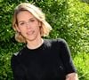 Pendant son temps libre, elle se rend régulièrement dans l’écurie de la Pommeraie au Touquet
Tiphaine Auzière, avocate écrivain et fille de Brigitte Macron, durant la 28ème édition du Festival du Livre de Nice au Jardin Albert 1er. © Bruno Bebert / Bestimage