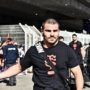 Le concept est simple mais redoutablement efficace : une ambiance guinguette, des terrains de pétanque à disposition, et surtout, beaucoup de convivialité.

Antoine Dupont (st) lors du match de rugby du 8ème de finale de la Coupe des champions Investec opposant le Stade Toulousains à Bristol (59-26) à Toulouse, France, le 4 avril 2026. © Thierry Breton/Psnewz/Bestimage
