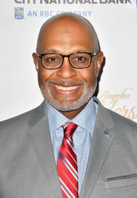 "Mon père en a eu. Il avait beaucoup de frères ; plusieurs d'entre eux l'avaient. J'aurais été surpris de ne pas l'avoir attrapé."

James Pickens Jr. lors de la soirée Habitat for humanity et Builders Ball à l'hôtel Beverly Hilton à Los Angeles le 9 mars 2023. © Photo Press Service / BESTIMAGE
