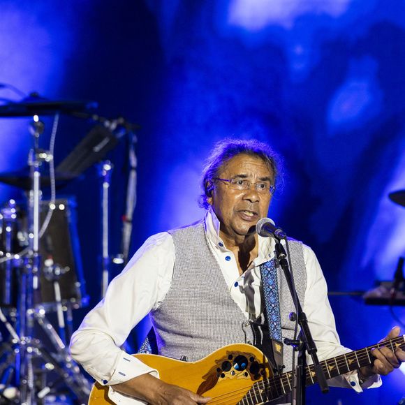 Laurent Voulzy en concert sur la scène du théâtre de Verdure lors du 41ème Festival de Ramatuelle, le 9 août 2025. 
© Cyril Bruneau / Bestimage