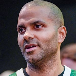 Outre ce projet immobilier, l'ancienne star des Spurs a également investi en 2022 dans le château Saint-Laurent, près d'Avignon, qui compte près de 40 hectares de vignes.

Tony Parker avant le match Lyon-Villeurbanne vs Zalgiris Kaunas, Turkish Airlines Euroleague à l’Astroballe de Villeurbanne, le 27/03/2025. © Sandrine Thesillat / PsNewz / Bestimage