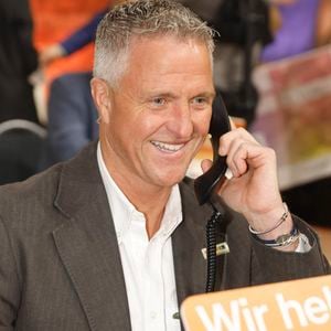 Ralf Schumacher participe au 29ème marathon de collecte de fonds RTL 2024 au Studio 8 à Hurth, le 21 novembre 2024.