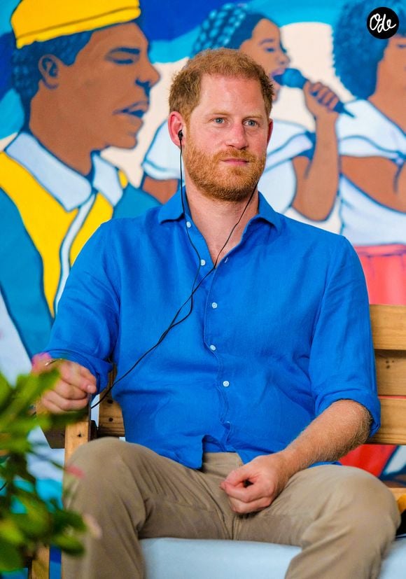 Le prince Harry, duc de Sussex, et Meghan Markle, duchesse de Sussex, lors d'une visite à l'Escuela Tambores de Cabildo à Carthagène, au troisième jour de leur séjour de quatre jours en Colombie - Photo de pool, avec l'aimable autorisation du bureau du vice-président chargé de la DPPA / Mischa Schoemaker / ABACAPRESS.COM