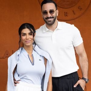 Interrogé par Laurent Ruquier sur sa situation amoureuse, il a répondu être célibataire.

Adil Rami et sa compagne Louana Franco au photocall du village lors des Internationaux de France de Tennis de Roland Garros 2026, à Paris, France, le 5 juin 2026. © Jacovides-Moreau/Bestimage