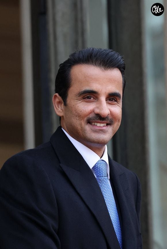 Réalisée via Constellation Hotels, filiale du fonds souverain Qatar Investment Authority (QIA), cette opération transforme un site historique en futur palace de luxe. 

L’Emir du Qatar, Son Altesse Cheikh Tamim bin Hamad Al Thani - Le Président de la République française reçoit l’Emir du Qatar, Son Altesse Cheikh Tamim bin Hamad Al Thani à l'Elysée, le 27 février 2024. 
© Dominique Jacovides / Bestimage