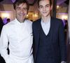"Nous avons l’impression de prendre la main d’Antoine et d’avancer avec lui. Papa m’a toujours dit : “On s’arrêtera le jour où il sera plus connu que Coluche", a-t-il révélé. 

Le chef cuisinier du Pavillon Ledoyen Yannick Alléno et son fils Thomas Alléno - Le dîner caritatif de Babeth Djian et l’association AEM ("Un Avenir pour les Enfants du Monde") pour les enfants du Rwanda au Pavillon Ledoyen à Paris, France, le 8 décembre 2016. Chaque année avant les fêtes, Babeth Djian mobilise la mode le temps d’un dîner caritatif au profit des enfants du Rwanda. La directrice de la rédaction de Numéro Magazine associe à la cause de l’association AEM, les grandes maisons de couture française. © Olivier Borde/Bestimage