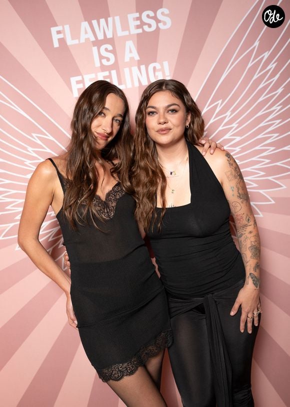 Bella Tilbury, Louane Emera au photocall du dîner intimiste organisé par Charlotte Tilbury dans le cadre de l'événement AFF à Paris, France, le 15 septembre 2026. © Pierrick Rocher/BFA.com/Backgrid/Bestimage