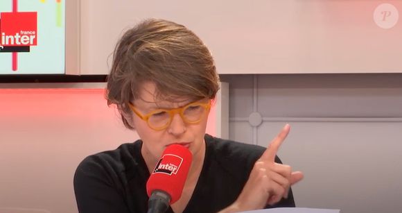 Carine Bécard face à Christophe Castaner sur France Inter (Capture d'écran YouTube - France Inter en 2017).