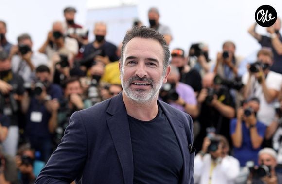 Jean Dujardin au photocall du film Oss 117 : Alerte Rouge En Afrique Noire lors du 74ème festival international du film de Cannes le 17 juillet 2021 © Borde / Jacovides / Moreau / Bestimage