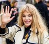 La chanteuse a salué l’entrée en scène d’Aya Nakamura et sa réponse aux critiques.

Arielle Dombasle - Arrivées au premier défilé Chanel "Collection Haute Couture Printemps/Eté 2026" lors de la Fashion Week de Paris (PFW) au Grand Palais, à Paris, France, le 27 janvier 2026. © Florian Lavielle/Bestimage
