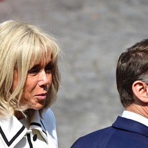 Emmanuel Macron et son épouse feront le déplacement pour cette occasion spéciale

Le président Emmanuel Macron et Brigitte Macron - Cérémonie du 145ème défilé militaire du 14 juillet, jour de la Fête Nationale, avenue des Champs-Elysées à Paris.
© Christian Liewig / Bestimage