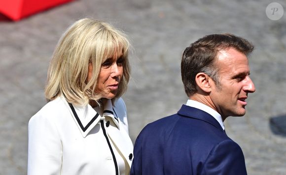 Emmanuel Macron et son épouse feront le déplacement pour cette occasion spéciale

Le président Emmanuel Macron et Brigitte Macron - Cérémonie du 145ème défilé militaire du 14 juillet, jour de la Fête Nationale, avenue des Champs-Elysées à Paris.
© Christian Liewig / Bestimage