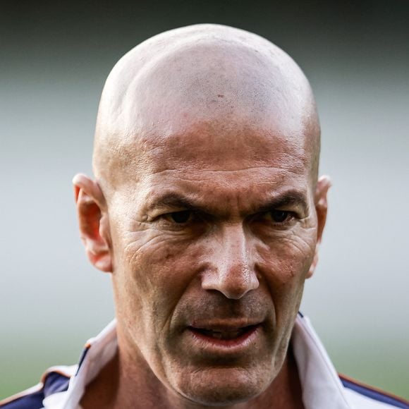 Zinedine est récemment devenu le nouveau sélectionneur de l'équipe de France

Zinédine Zidane - Entraînement de l'équipe de France en préparation de la Ligue des nations de l'UEFA au Centre national de Clairefontaine. (Credit Image: © Matthieu Mirville/ZUMA Press Wire / Bestimage)