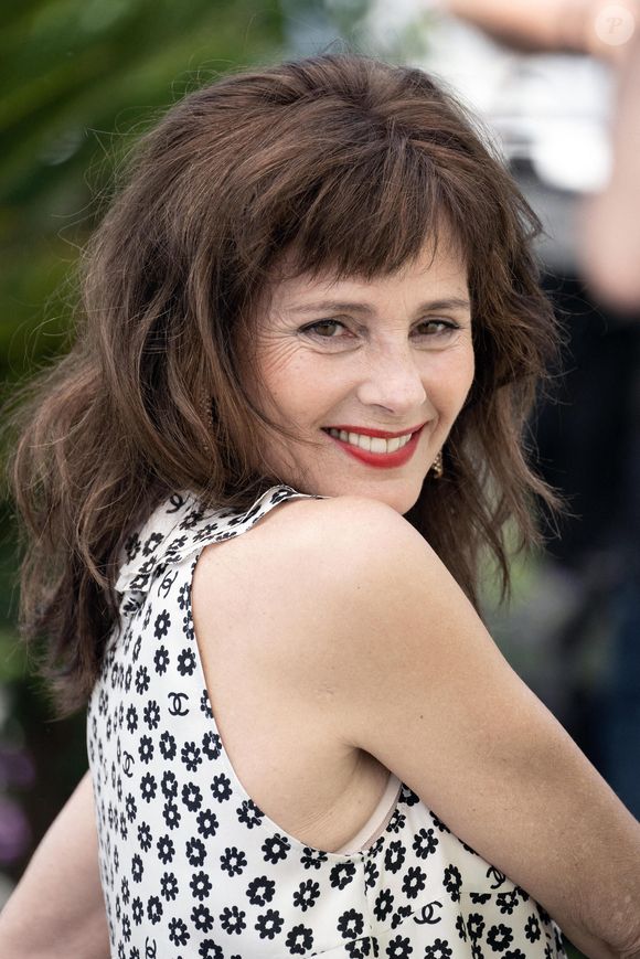 Anouk Grinberg assiste au photocall Bonnard Pierre et Marthe lors du 76ème festival de Cannes au Palais des Festivals le 22 mai 2023 à Cannes, France. Photo by David Niviere/ABACAPRESS.COM